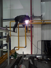 Сварщик выполнит различные работы