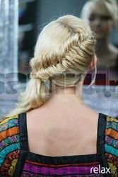 Плетение,  причёски ,  окраска.