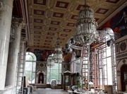 Чистка хрустальных люстр