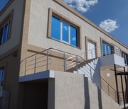 Oграждения, перила, поручни, из нержавеющей стали