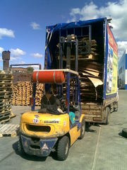 Куплю макулатуру(картон)в Омске.в неограниченом количестве.дорого.....